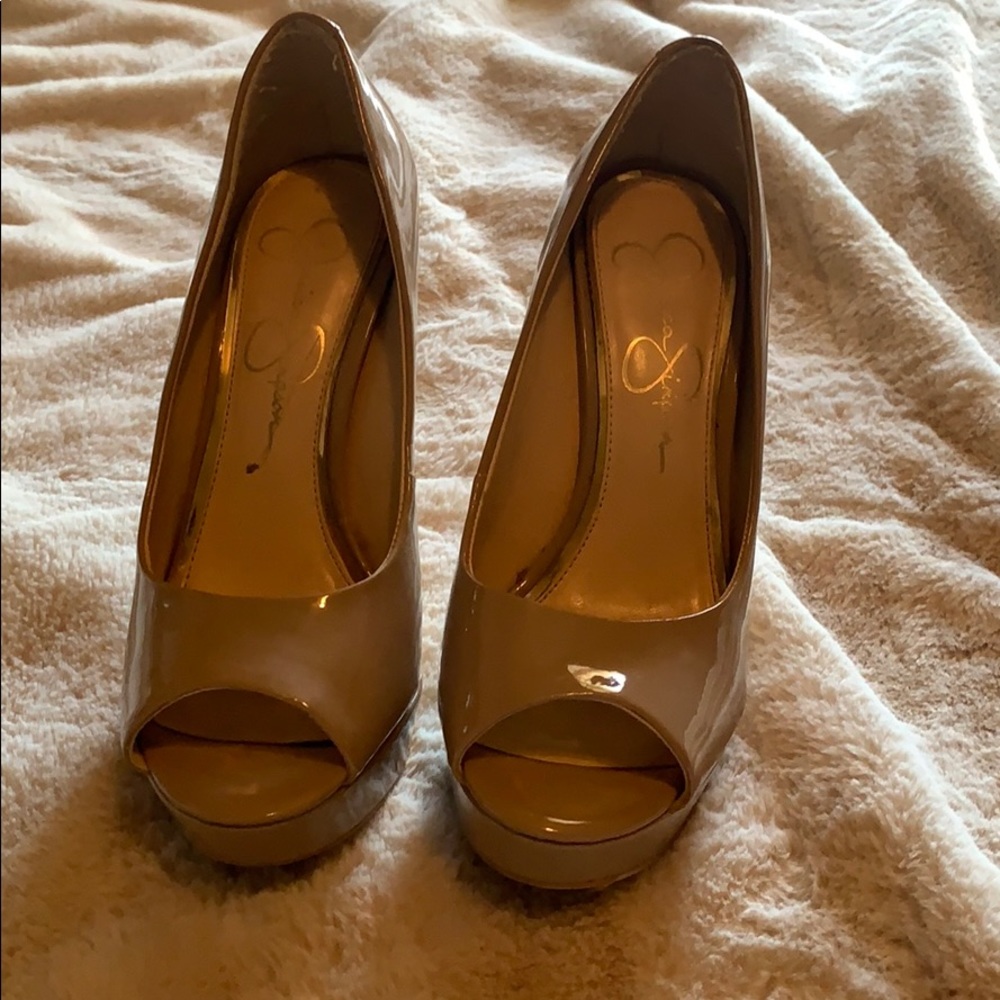 Nude Heels - Picture 2 of 4